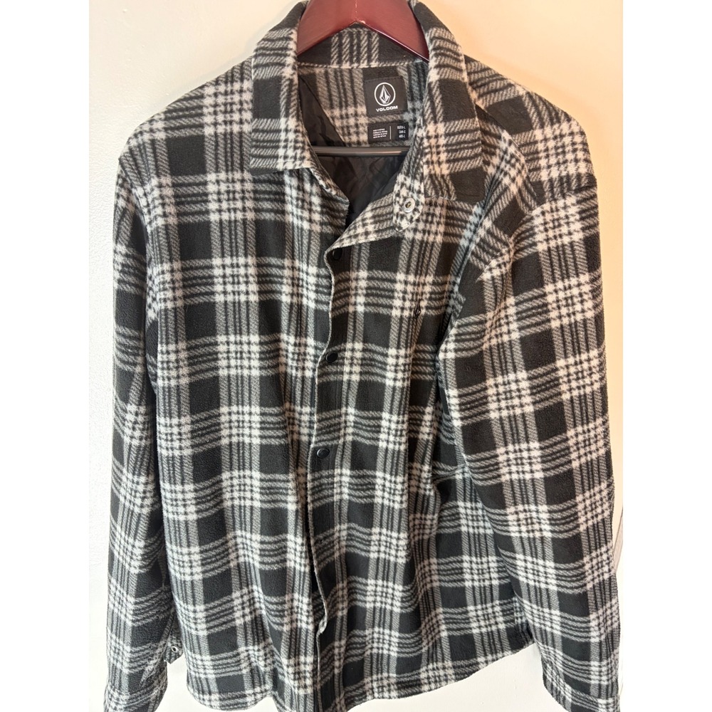 Volcom Mens Plaid Fleece Shirt Jacket Black Grey Large Snap Front Quilted Lining